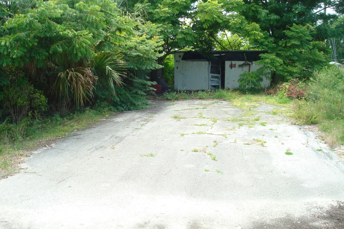 Photo of 3156 Leigh Road