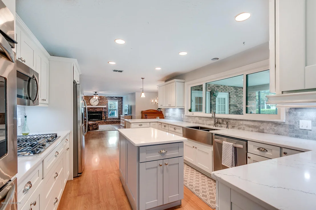 Photo of 685 Woodbridge Drive