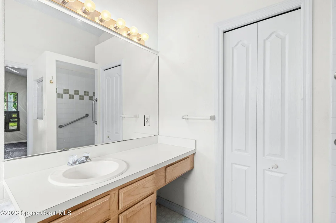 Photo of 2086 Lionel Drive