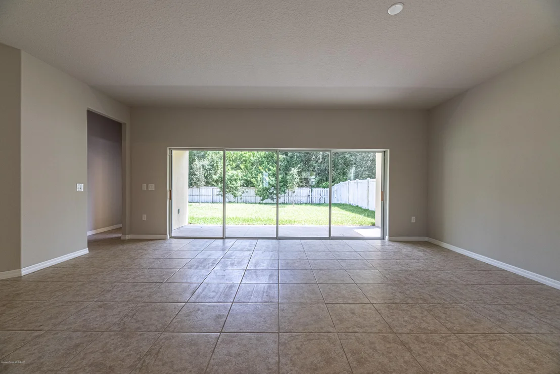 Photo of 544 Dryden Circle