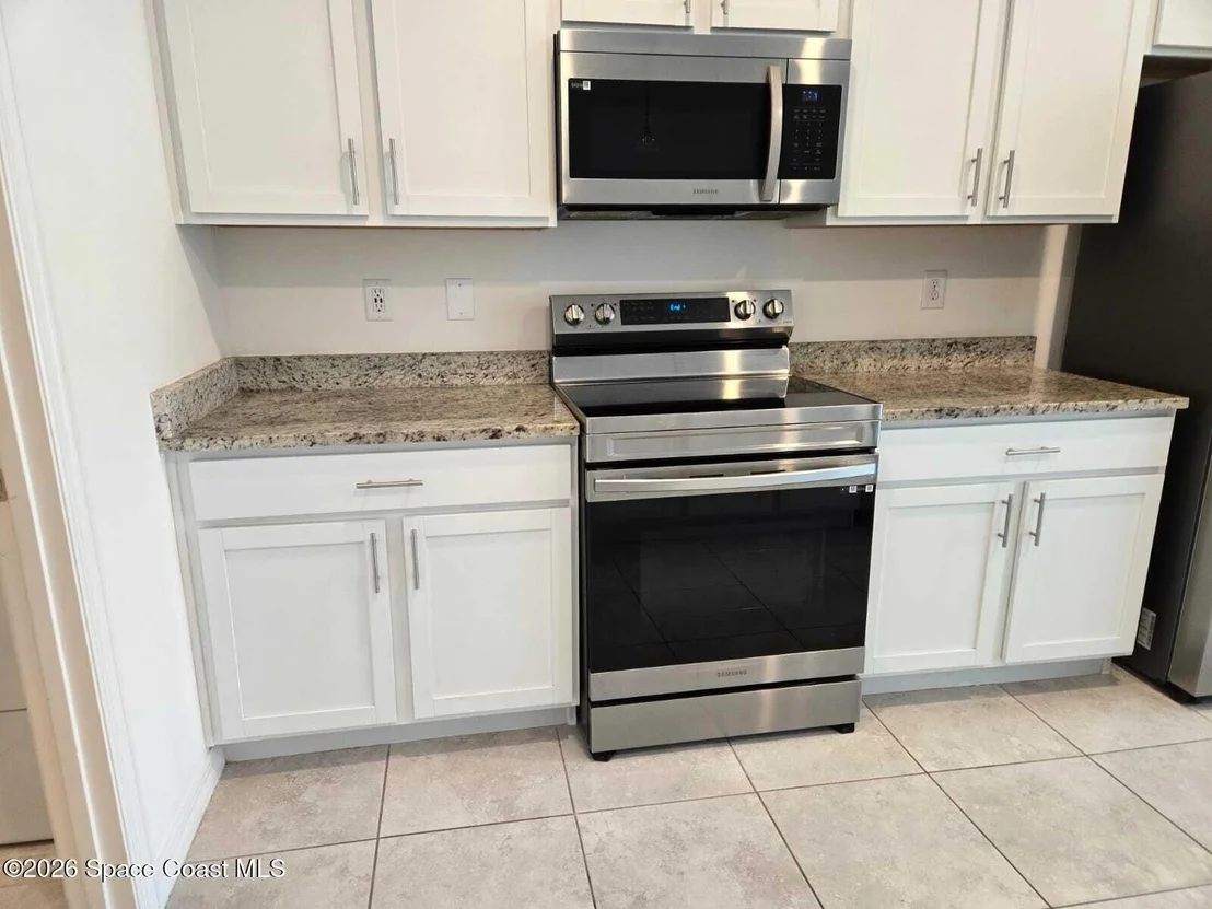 Photo of 8975 102nd Avenue