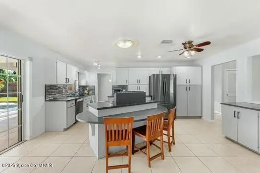 Photo of 933 Waialae Circle NE
