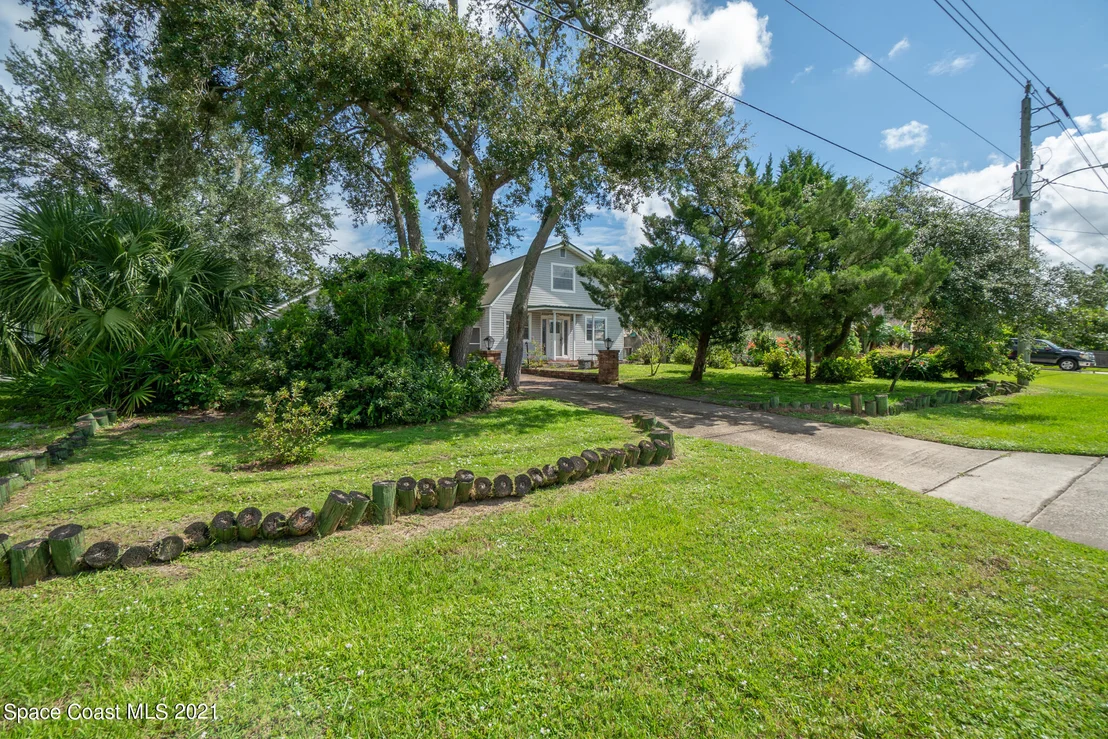 Photo of 4670 Robert Street