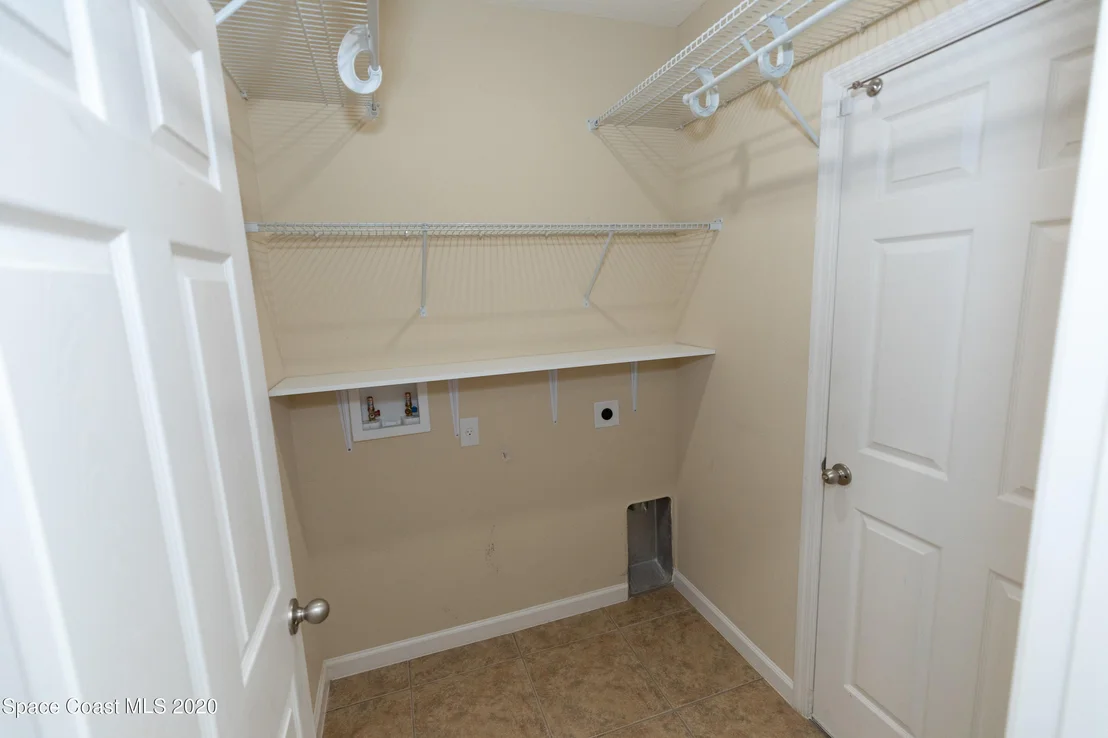Photo of 1040 Cayman Drive