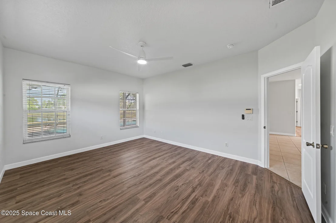 Photo of 1785 Windbrook Drive SE