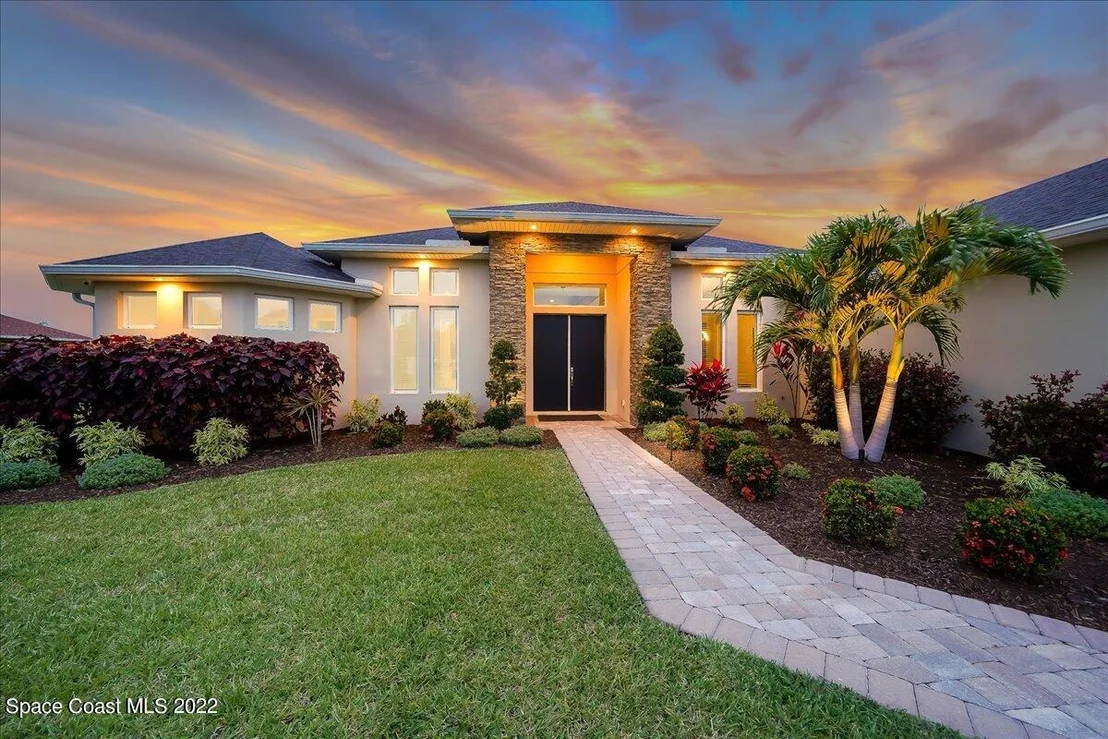 Photo of 1360 Corey Road