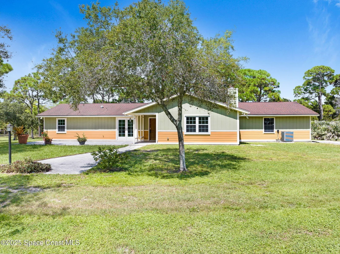 Photo of 6570 Whispering Pines Lane