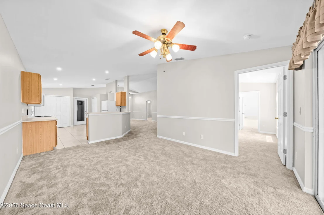 Photo of 2087 Deercroft Drive