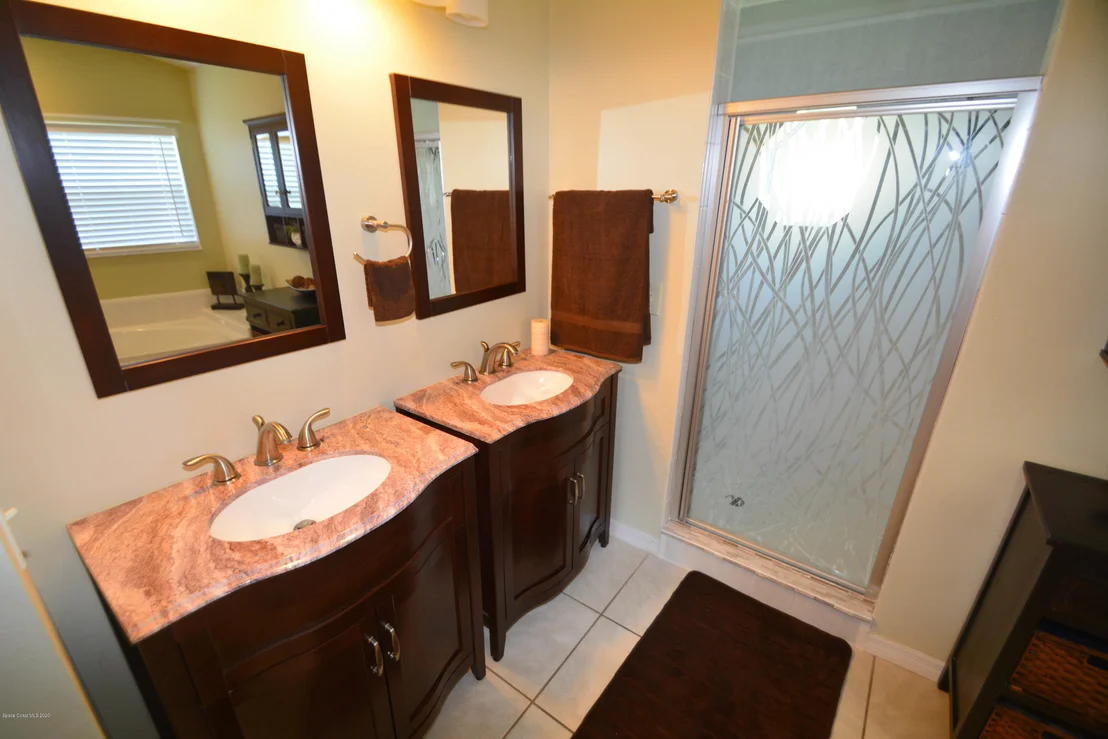 Photo of 6370 Manila Drive