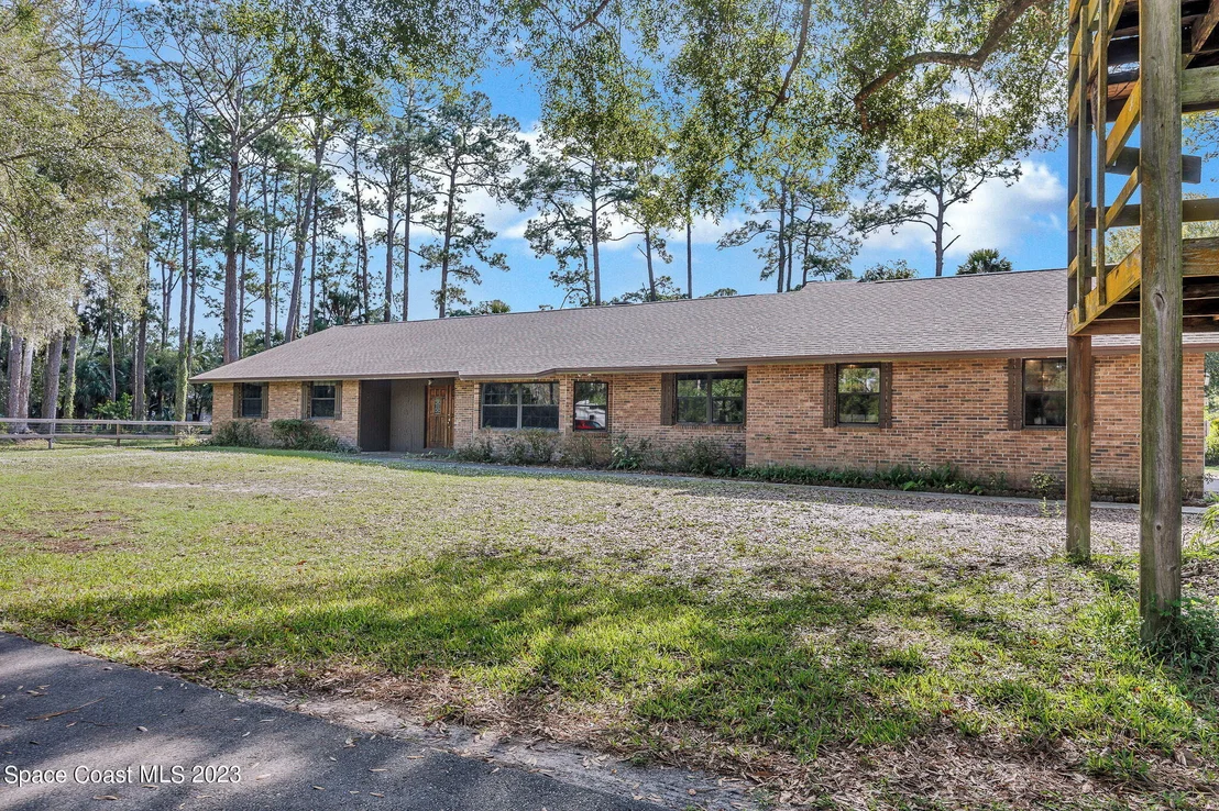 Photo of 2281 Friday Road
