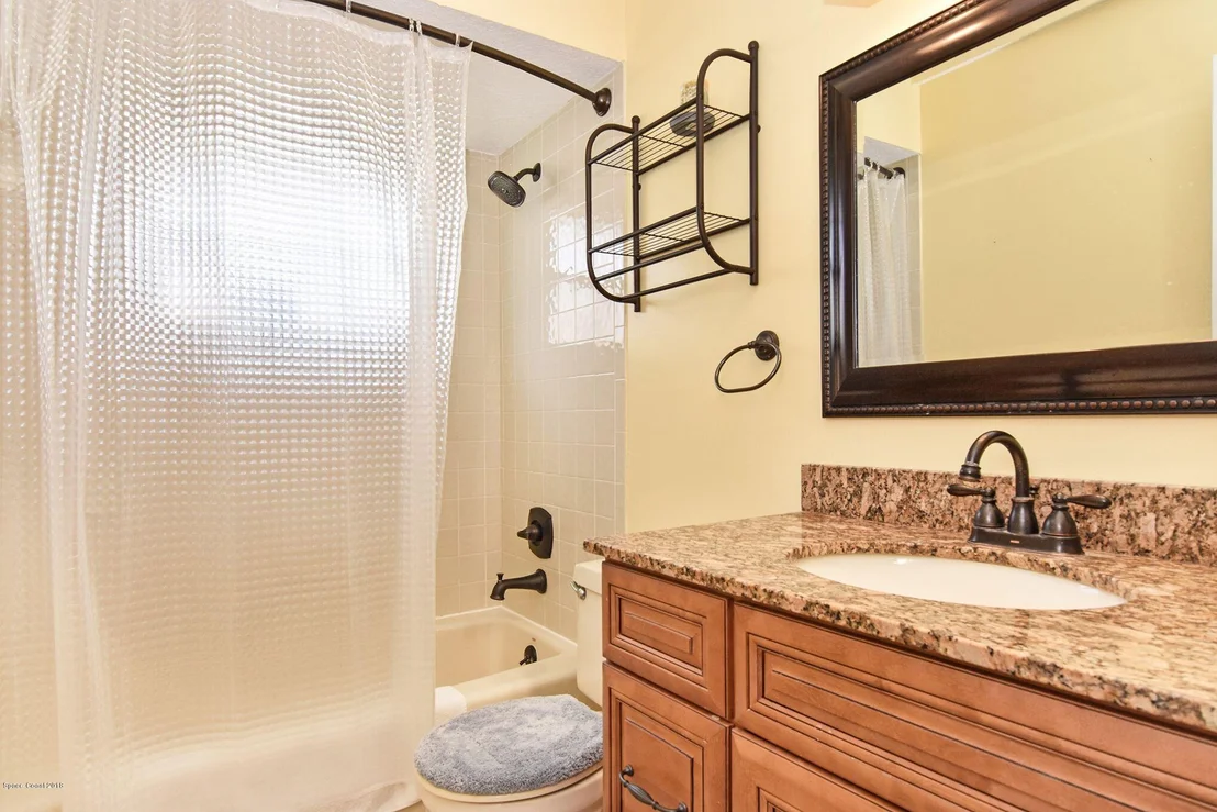 Photo of 7654 Sheridan Road