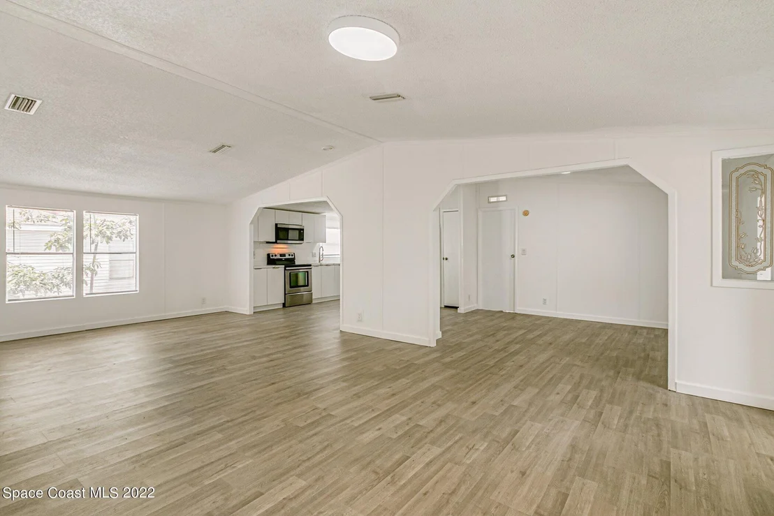 Photo of 1175 Luther Drive