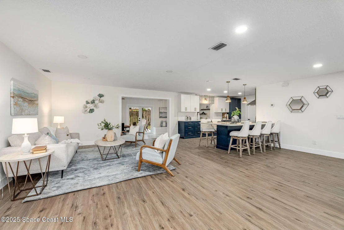 Photo of 124 Uranus Court