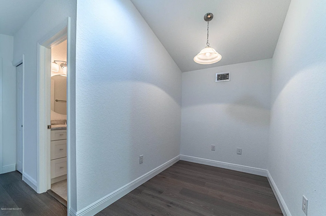 Photo of 435 Crescent Drive