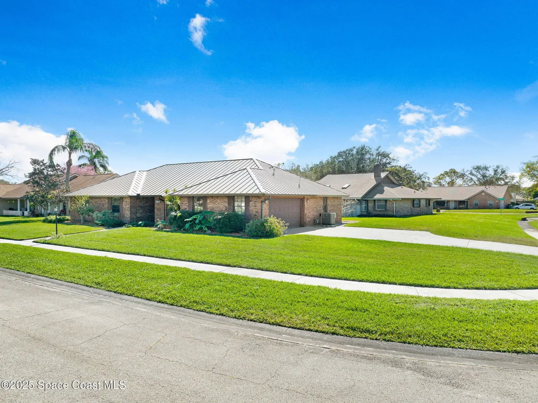 Photo of 2977 Saint Helens Way