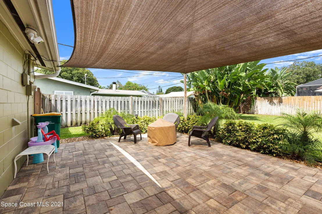 Photo of 2416 Lakeview Drive