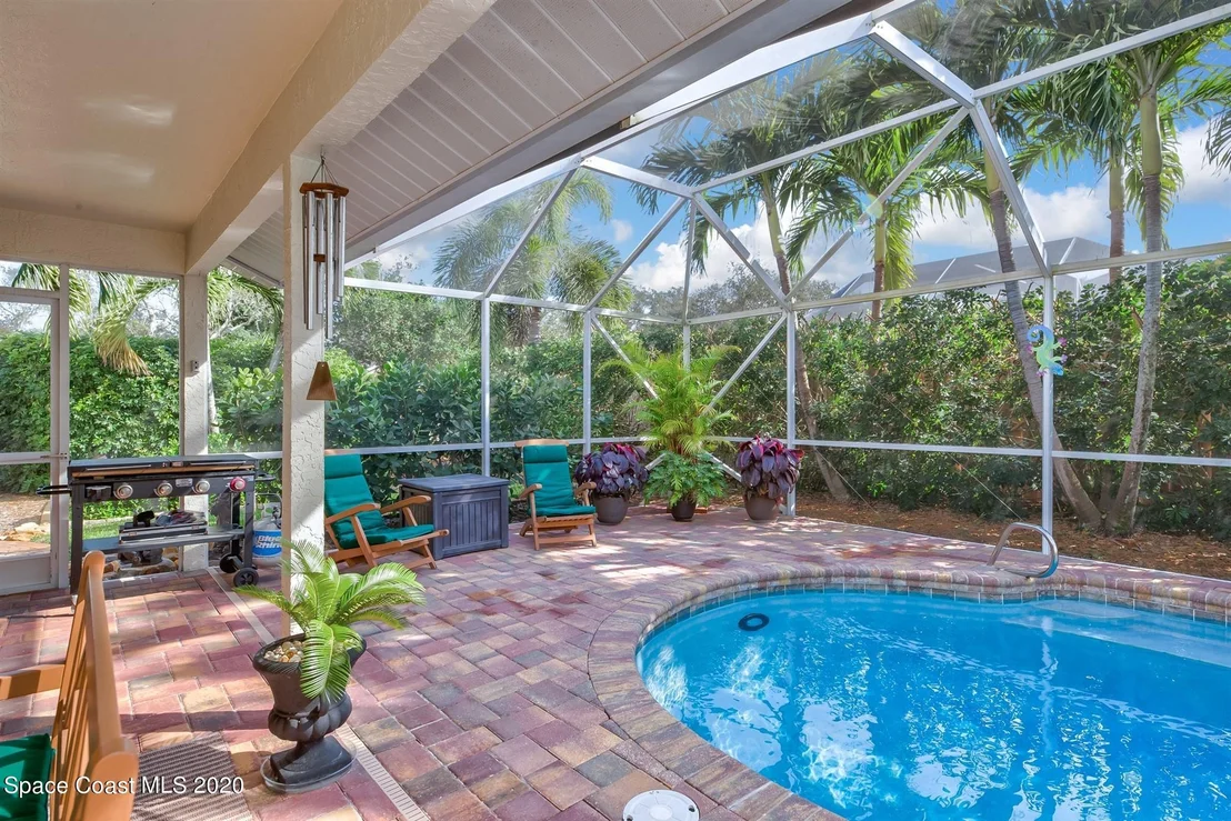 Photo of 569 Hummingbird Drive