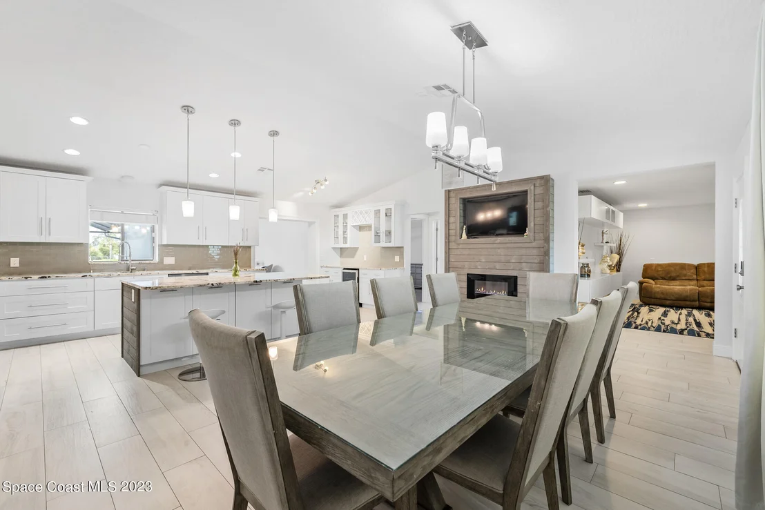 Photo of 3448 Jupiter Boulevard SE