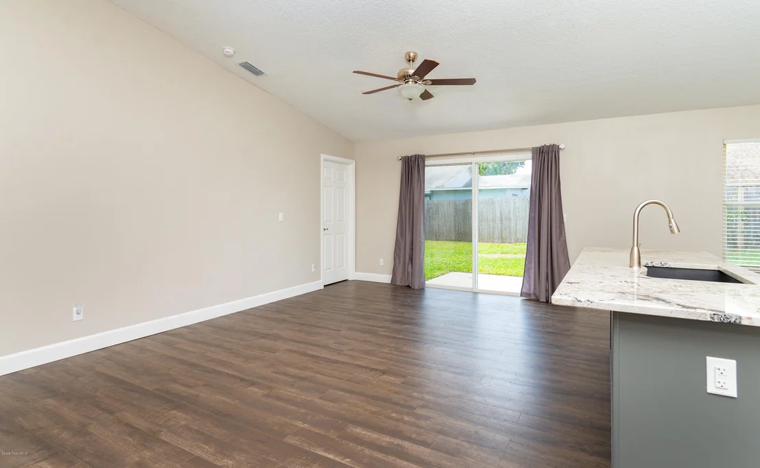 Photo of 823 Emerald Way