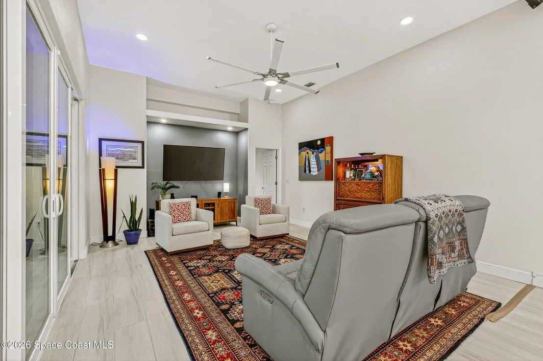 Photo of 802 Florencia Circle
