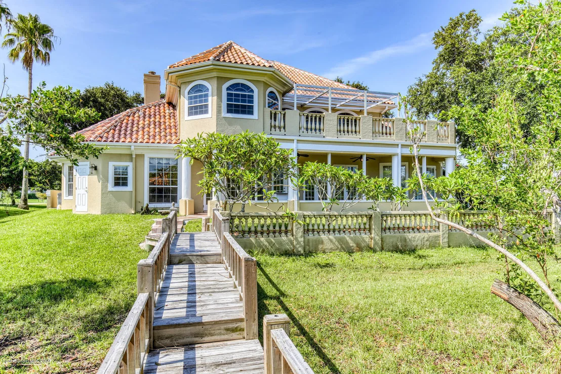 Photo of 274 Lanternback Island Drive