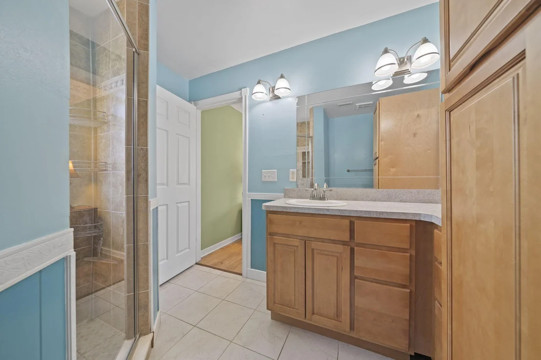Photo of 857 Pine View Avenue
