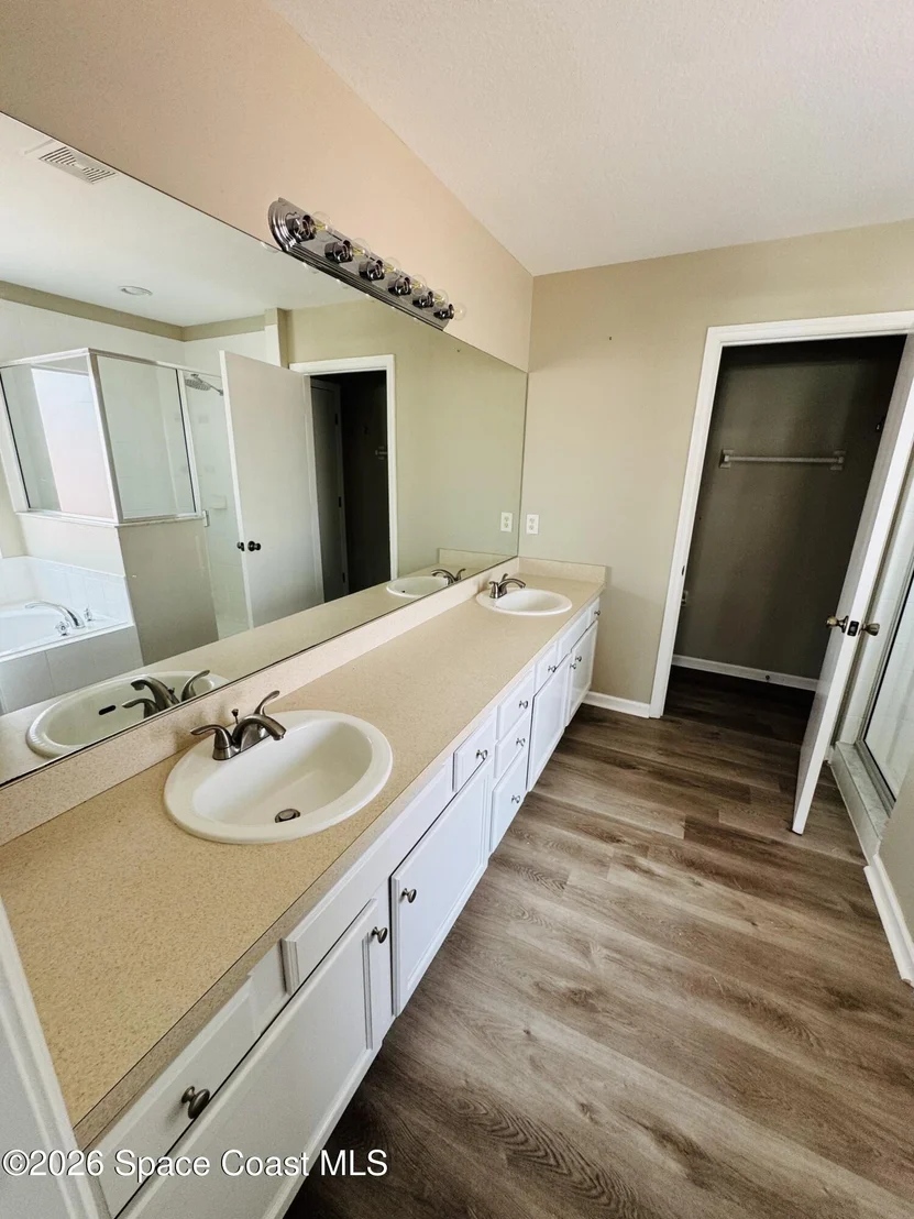 Photo of 575 Dryden Circle