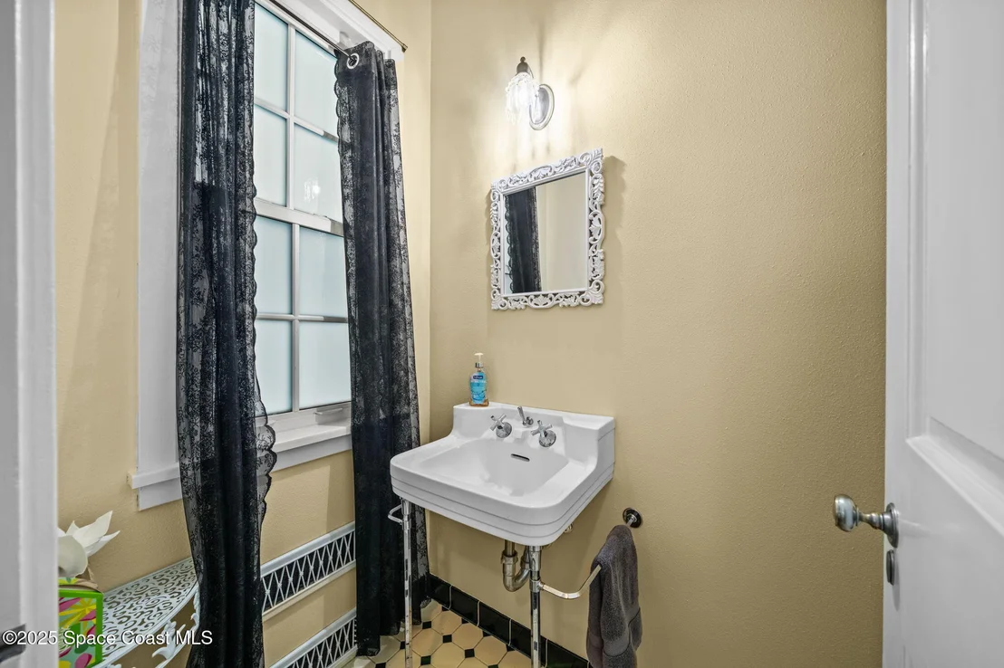 Photo of 875 N Indian River Drive