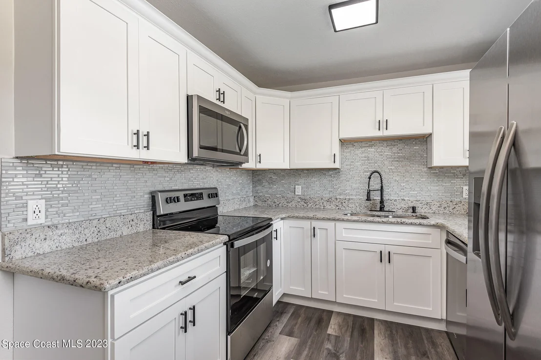 Photo of 4075 Robinhood Drive
