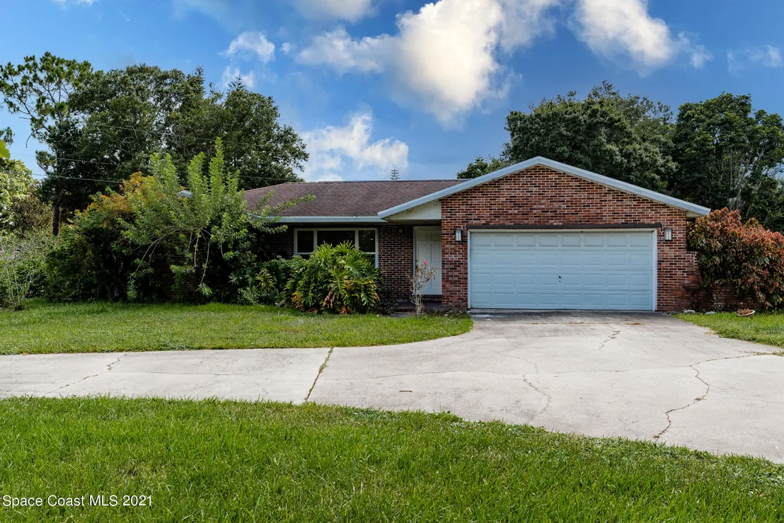 Photo of 838 Knecht Road NE