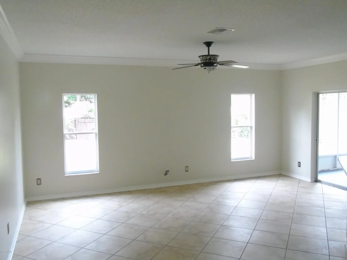 Photo of 6313 Leonard Avenue