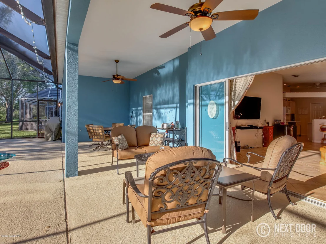 Photo of 867 Villa Drive