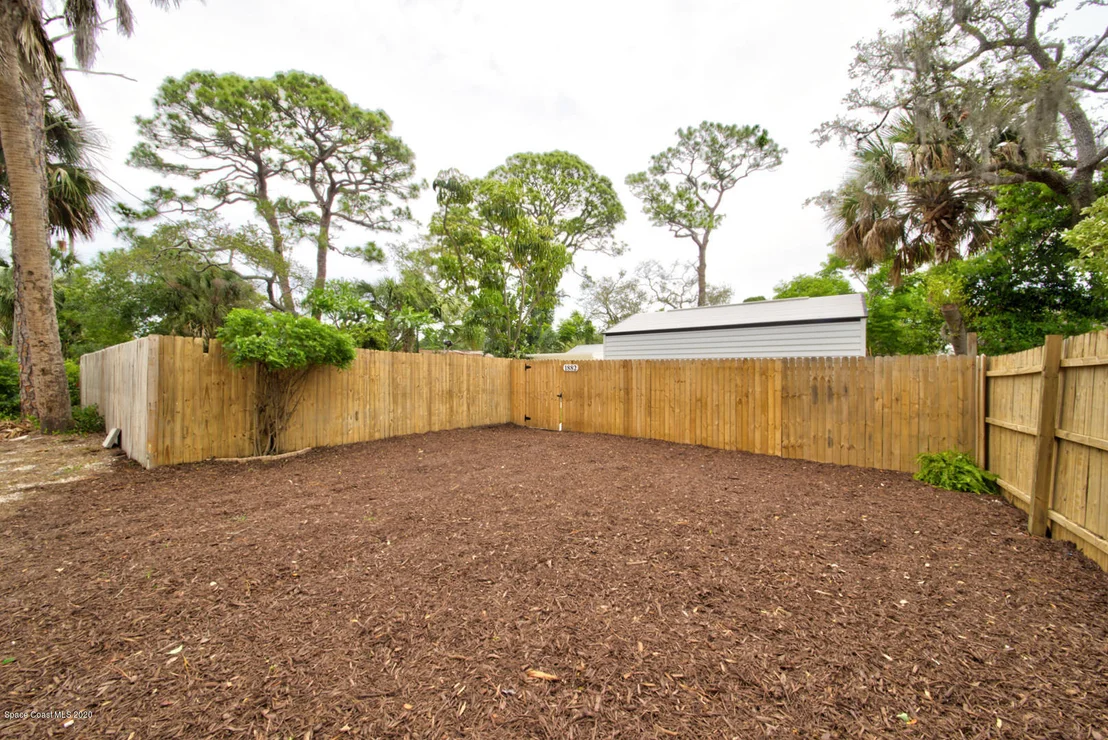 Photo of 1882 Pineapple Avenue