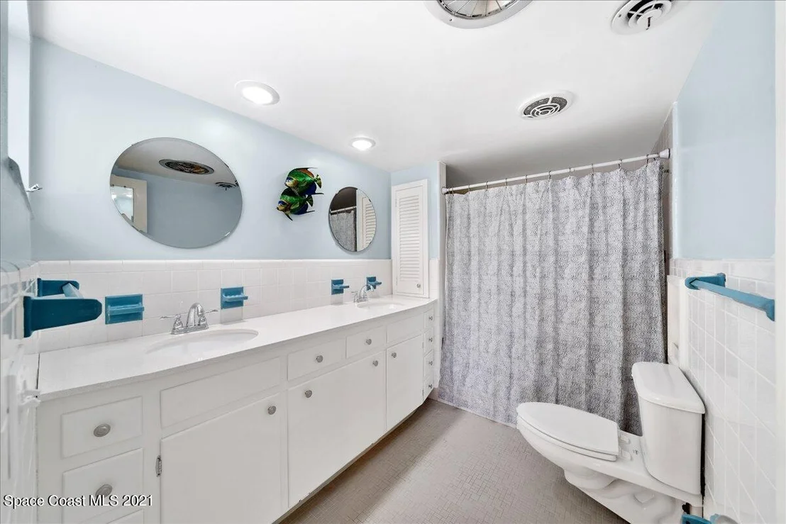 Photo of 585 Bahama Drive
