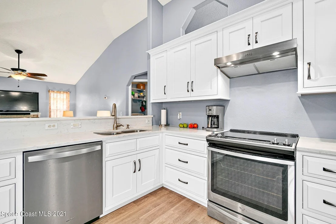 Photo of 1214 Walnut Grove Way
