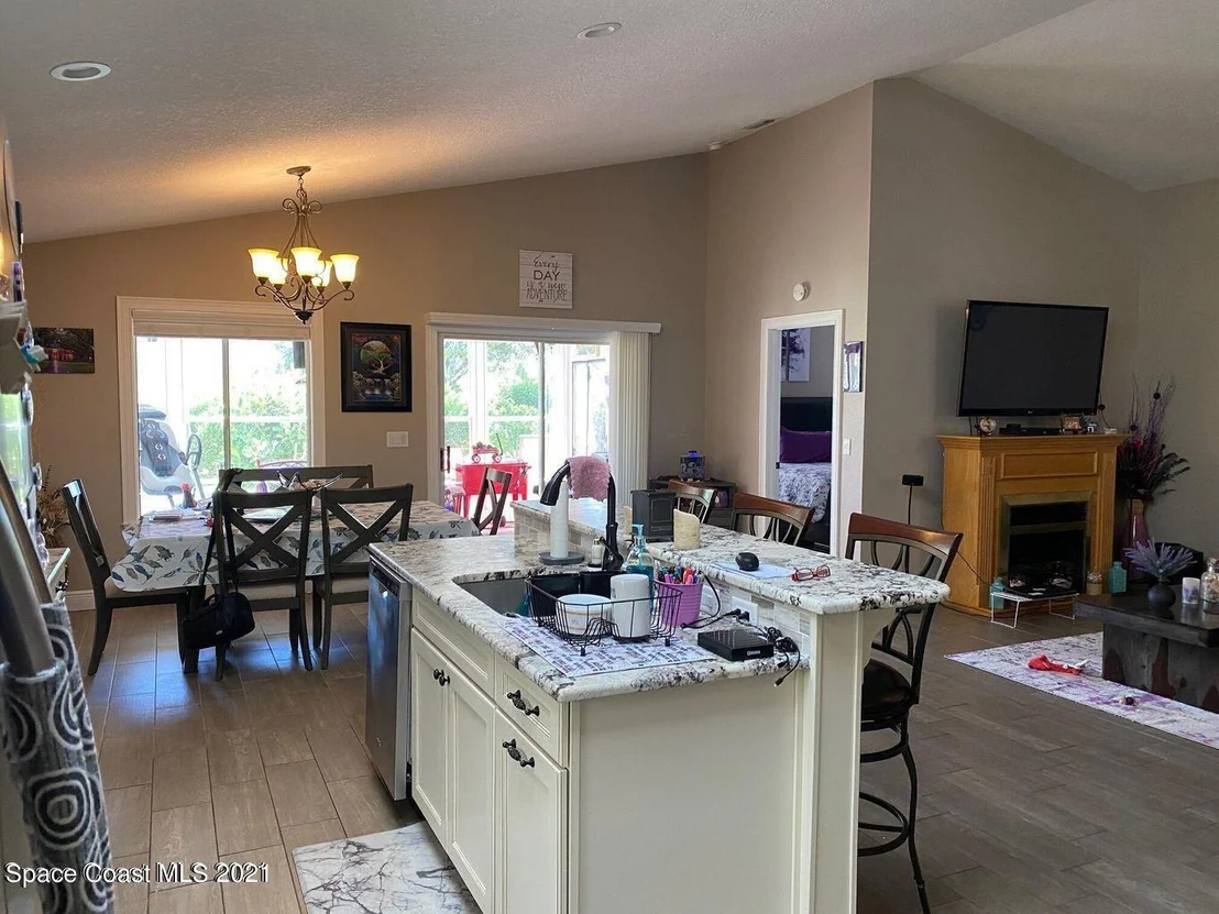 Photo of 931 S Fork Circle