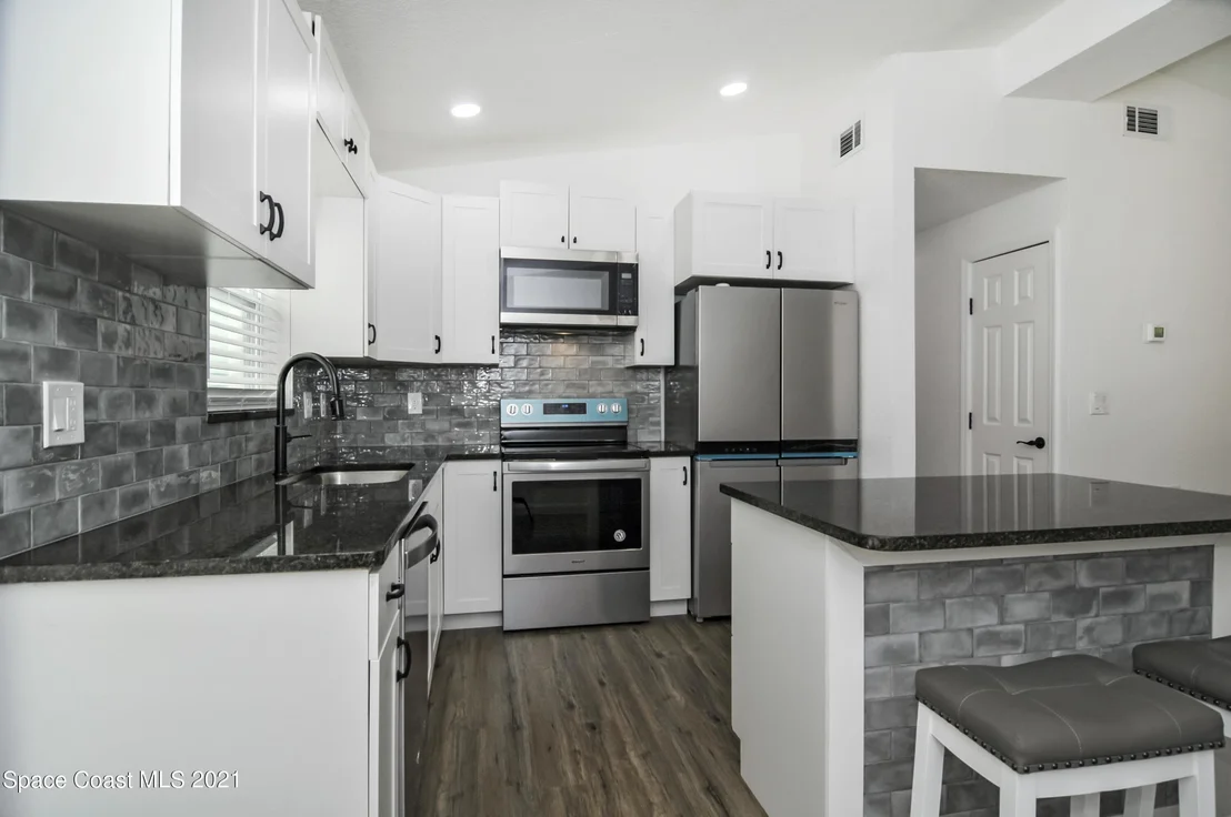 Photo of 661 Aloha Avenue