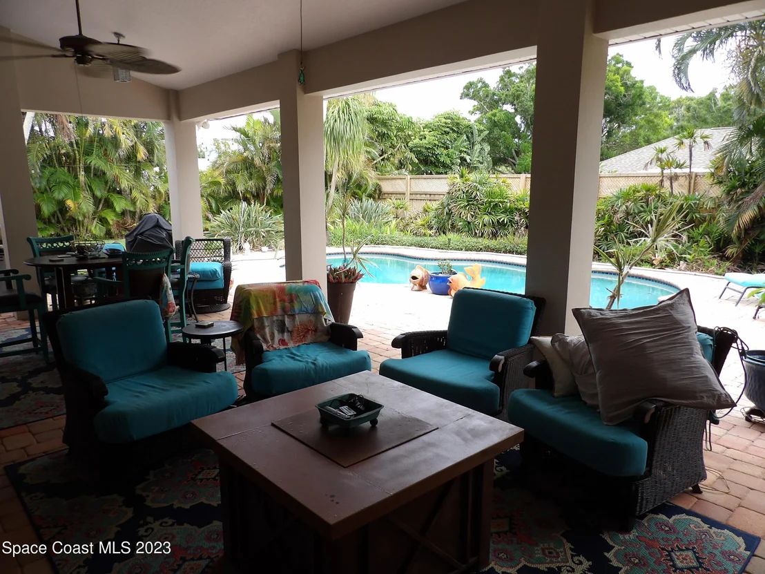 Photo of 401 Mosswood Boulevard