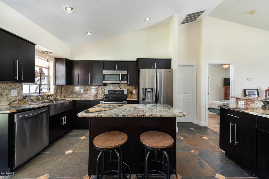 Photo of 3372 Lake View Circle