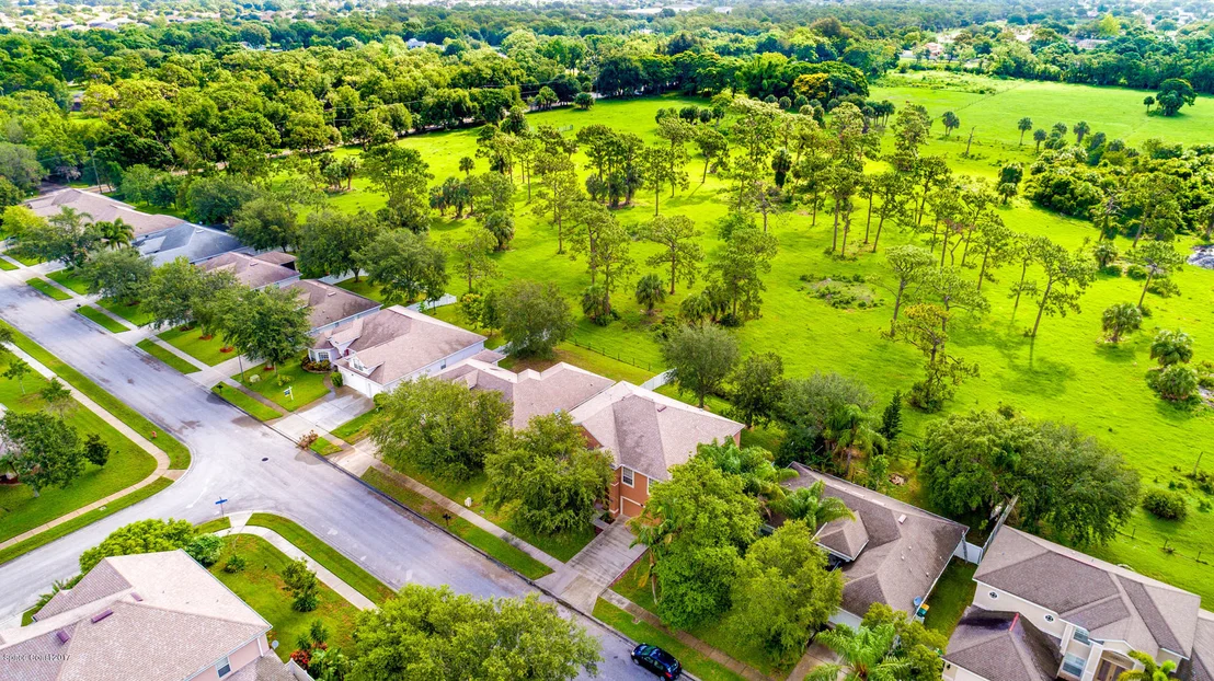 Photo of 981 Hollister Drive