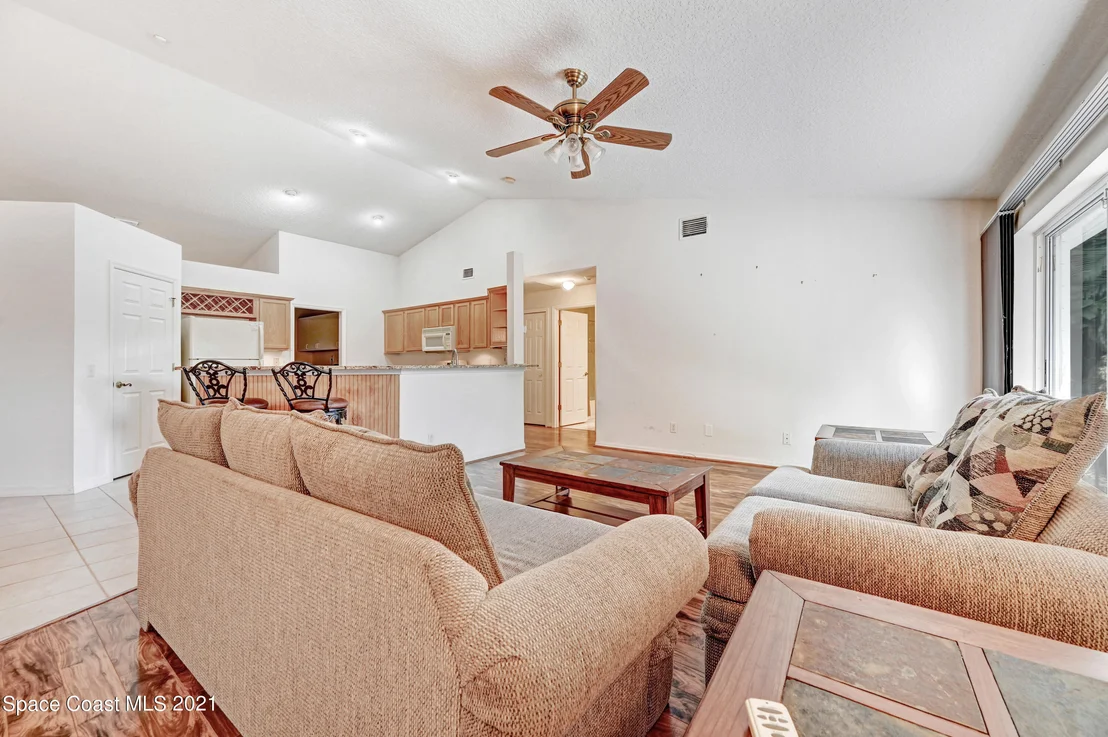 Photo of 863 Brookview Lane