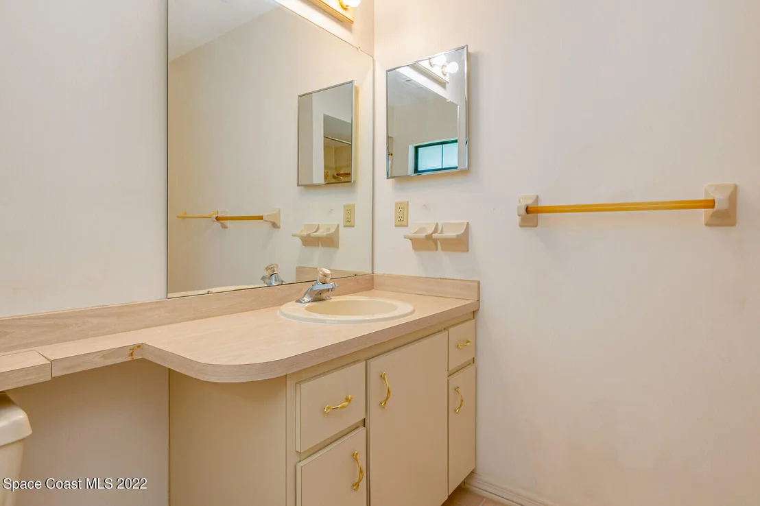 Photo of 5195 Carter Street