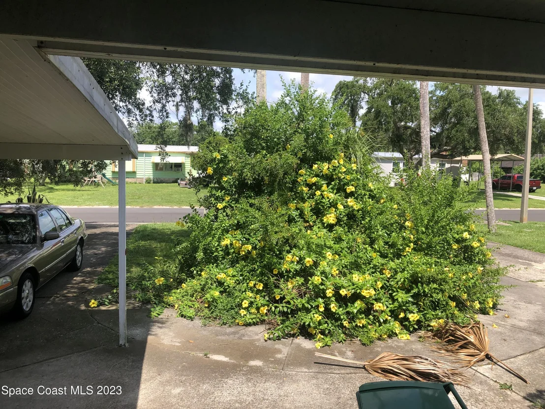 Photo of 340 Maplewood Boulevard
