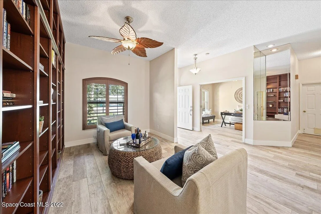Photo of 5142 Cocoplum Avenue
