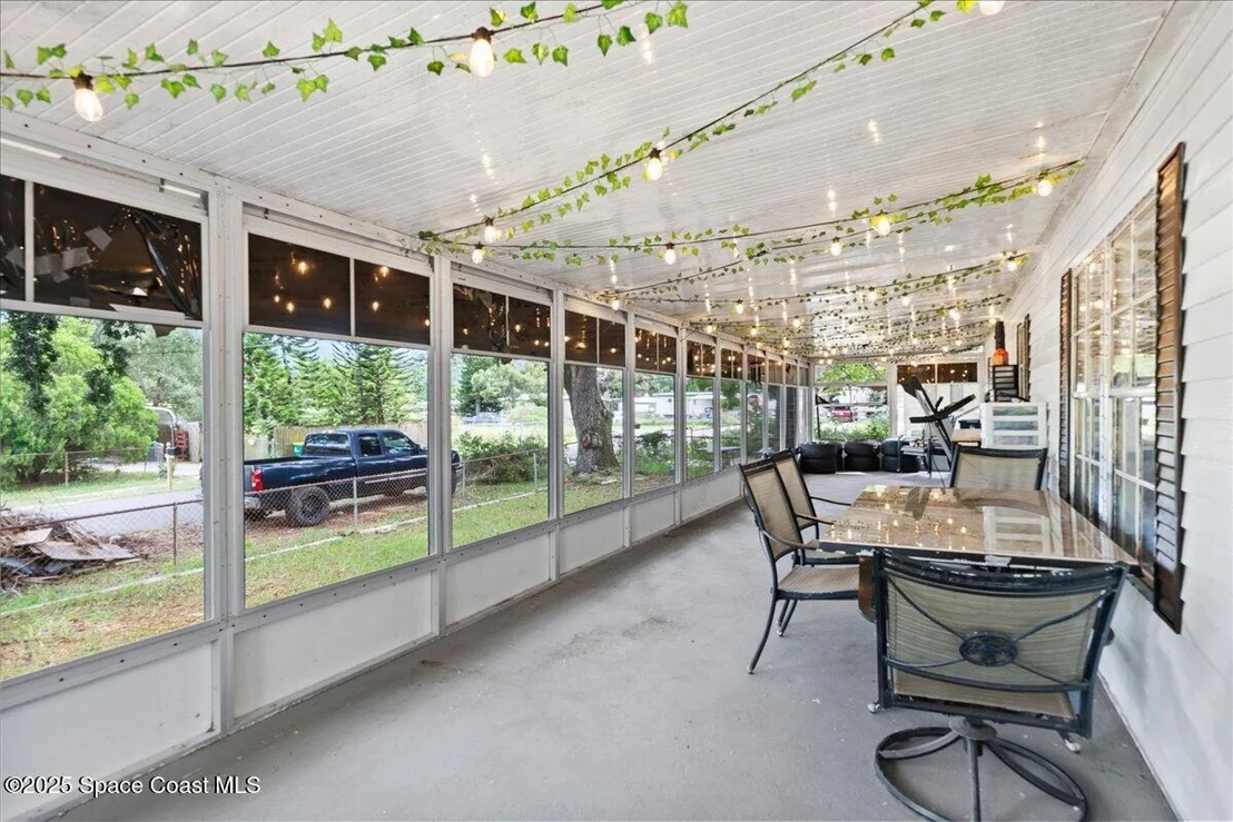 Photo of 6983 Chestnut Drive