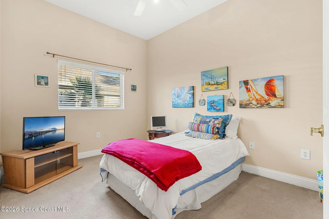 Photo of 1811 Admiralty Boulevard