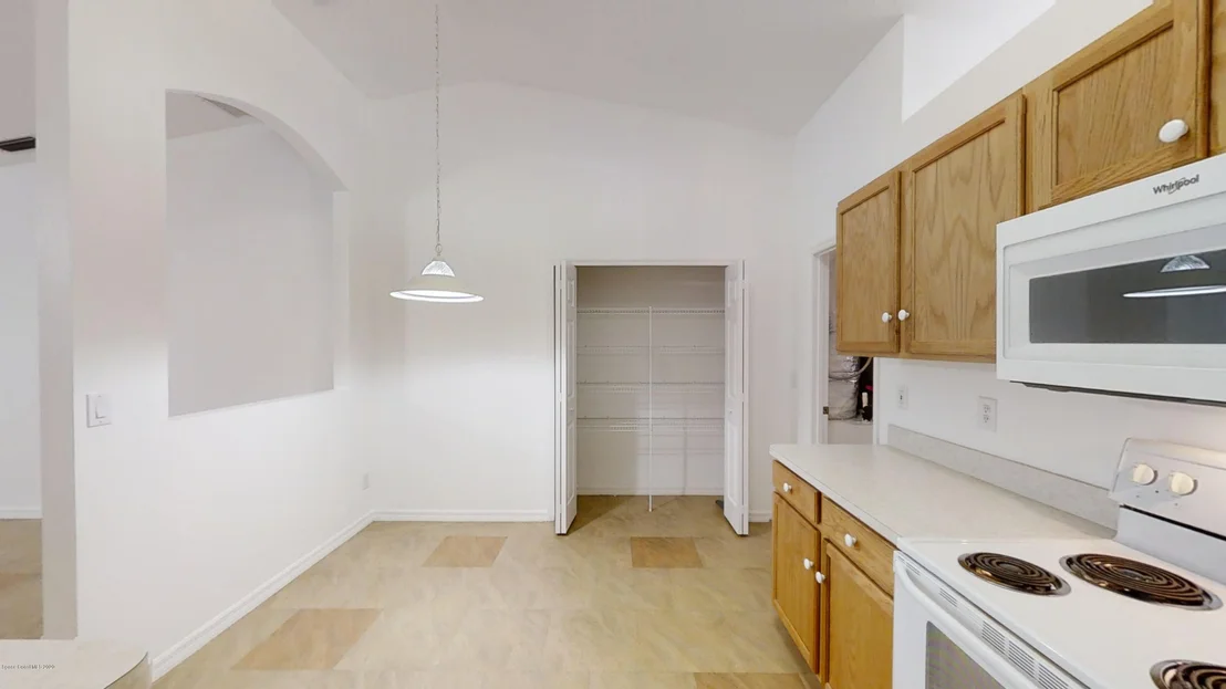 Photo of 6800 Cecil Road