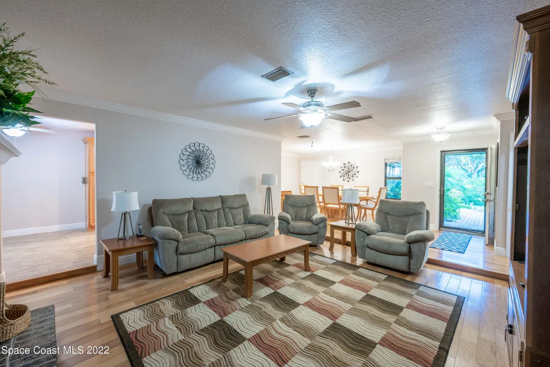 Photo of 6691 Towhee Drive