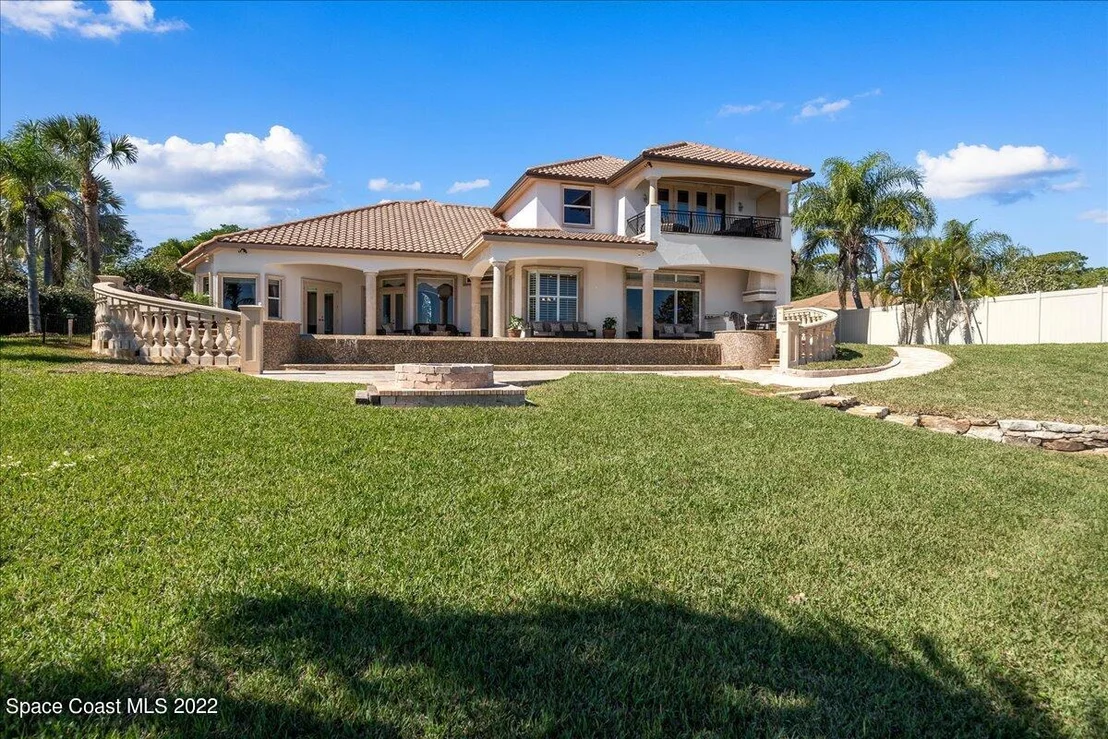 Photo of 671 Indian River Drive