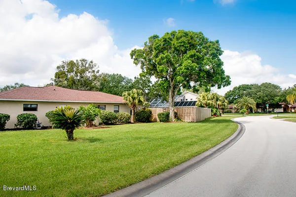 Photo of 595 Deerfield Drive